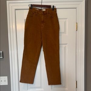 Brown High-Waisted Jeans